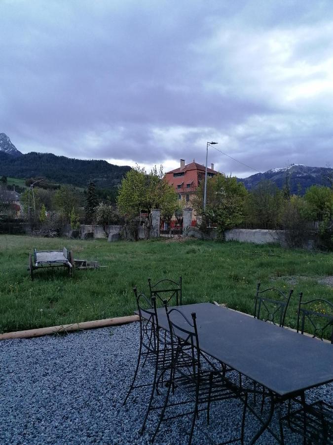Maison Dans Parc Cloture Barcelonnette Exterior foto